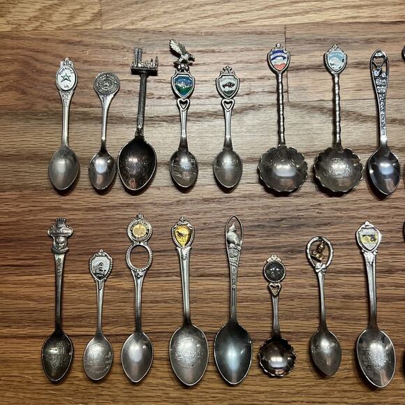 Large Lot of 78 Vintage Souvenir Collector Spoons States Places Figural - Picture 11 of 12